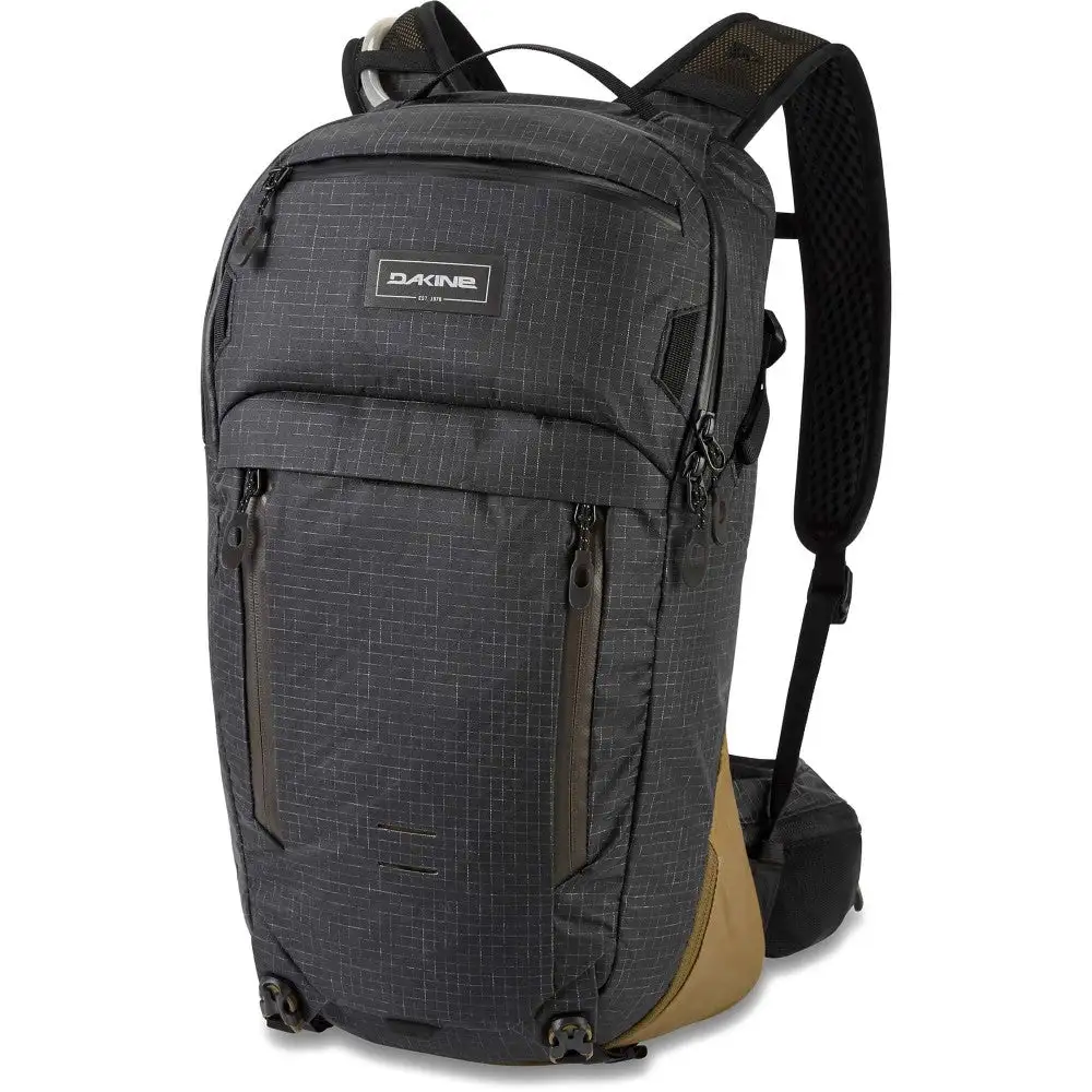 Dakine Seeker 18L Backpack 3 Dakine Seeker 18L Backpack